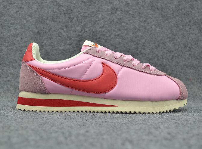 CLASSIC CORTEZ