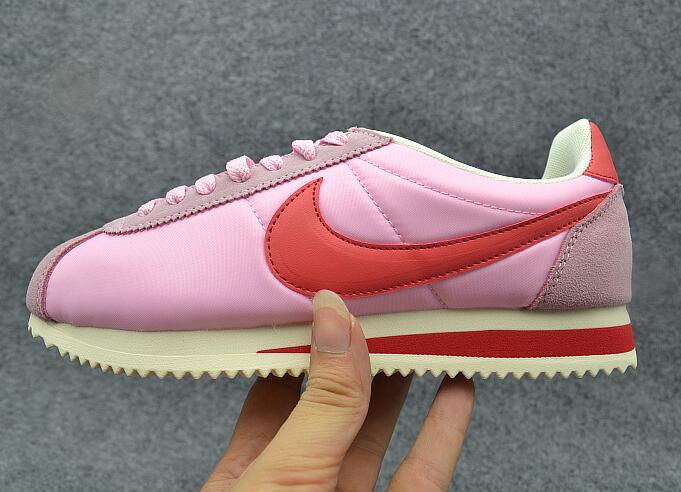 CLASSIC CORTEZ