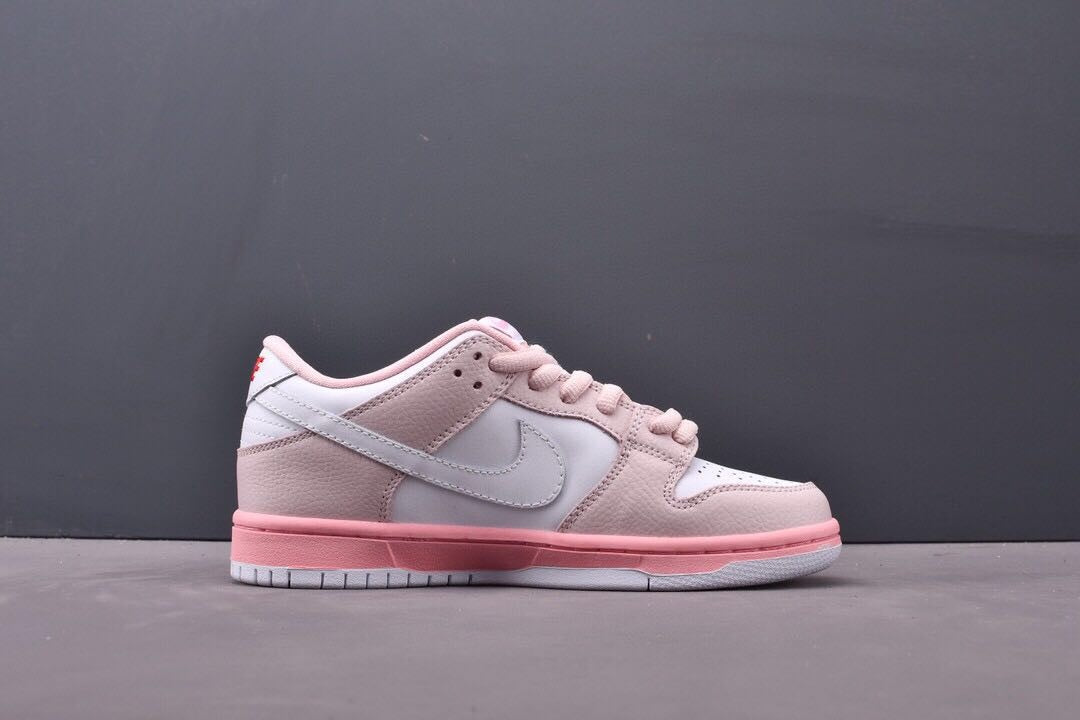 Dunk SB x STAPLE Low ROSA