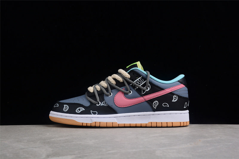 SB DUNK LOW SE